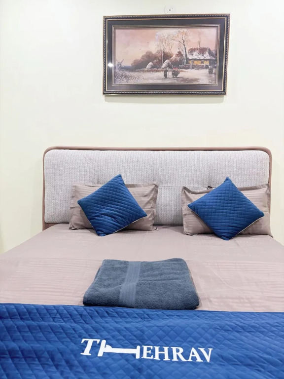 Roomshala 177 Homestay Thehrav