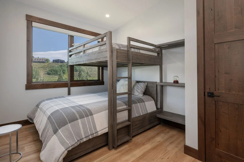 Hay Meadow Lodge 3 Bedroom Townhouse by RedAwning
