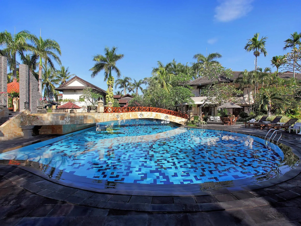 Lombok Raya Hotel