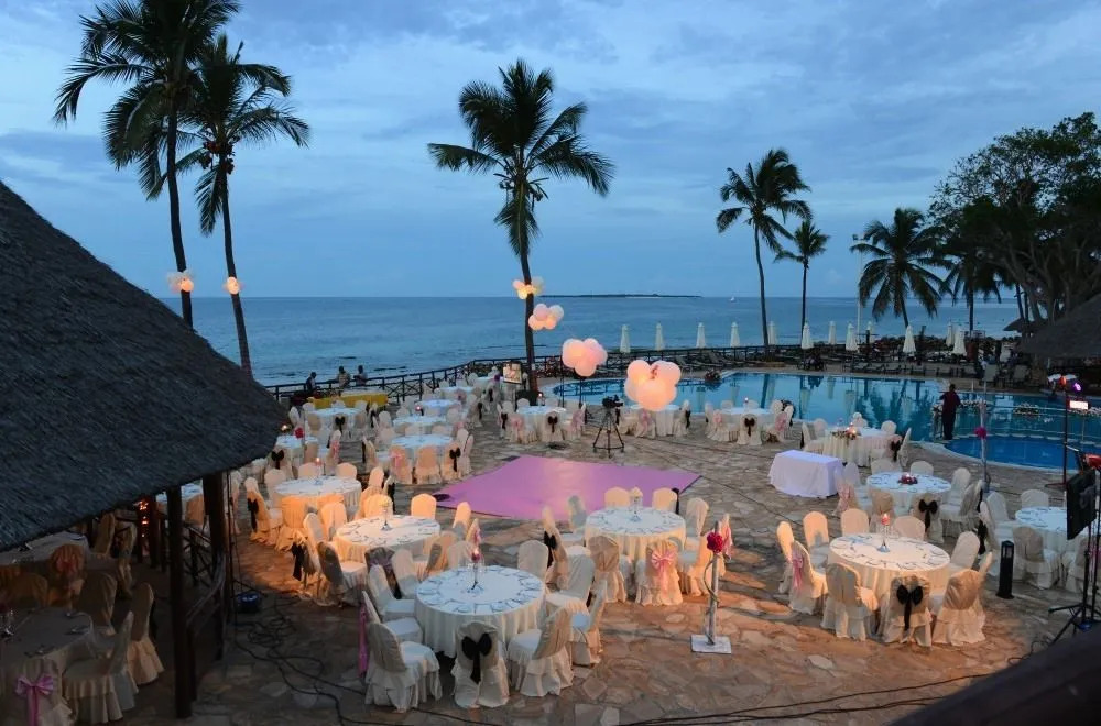 Ledger Plaza Bahari Beach Hotel