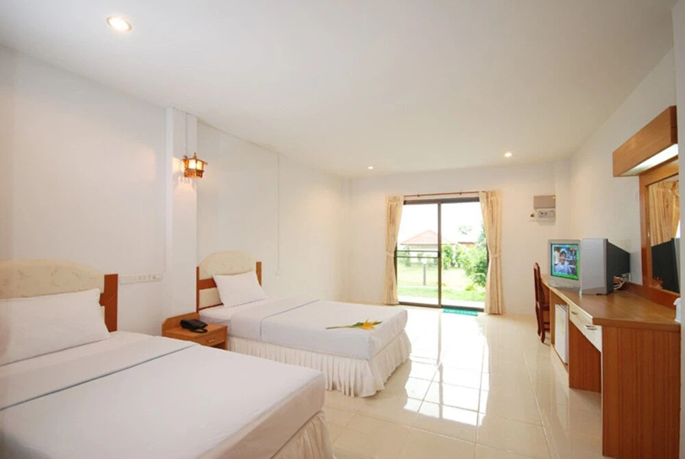 Golden Cliff Beach Resort (SHA Extra Plus)