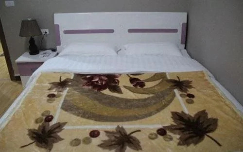 Yijia Express Inn