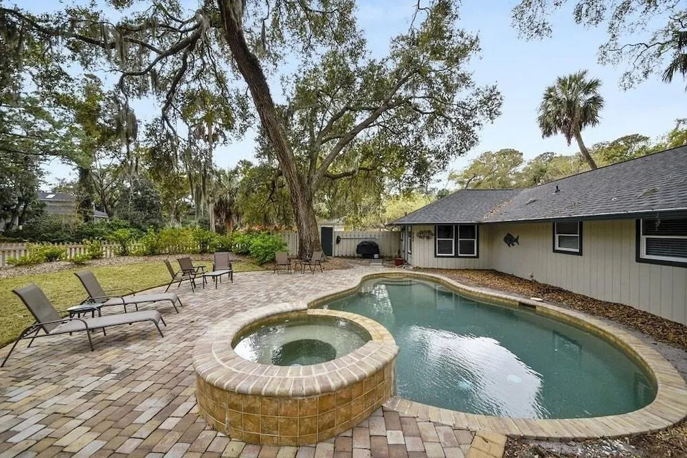 13 Sandpiper Street - 3 Br home by RedAwning