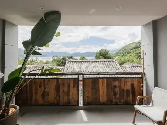 Wuyuan Shiwai Liyuan Good Morning Sun Moonju Lake View Inn