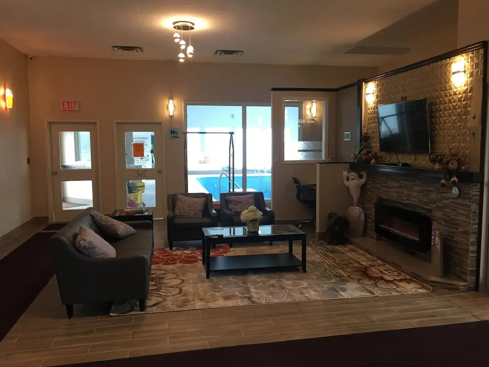 Bay Hill Inns & Suites