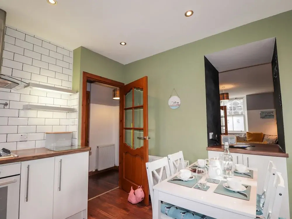 2 Seafield Place