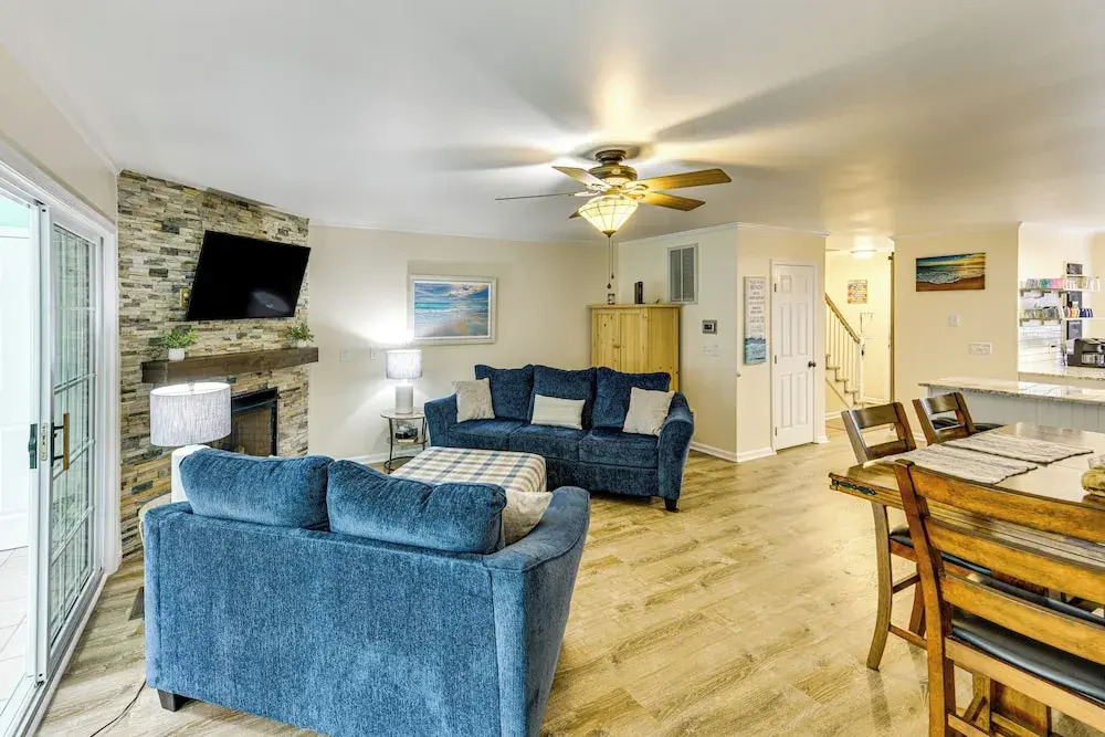 2 Mi to Rehoboth Beach: Home w/ Sunroom!