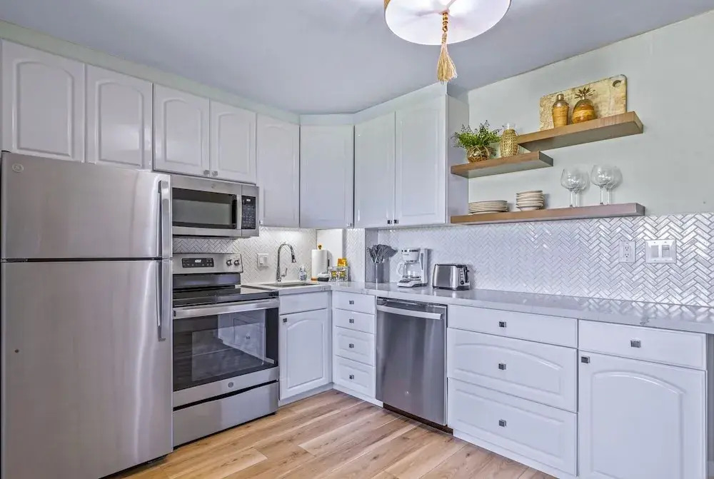 Napili Shores G154 Ocean View Studio Condo by RedAwning