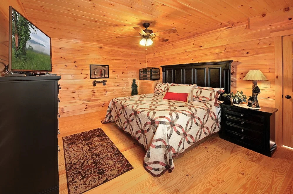 Kings Mountain Lodge - 4 Br Cabin