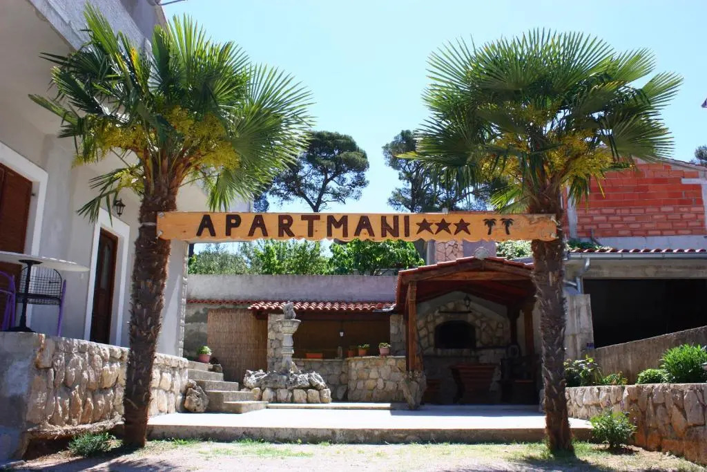 Apartments Dvije Palme