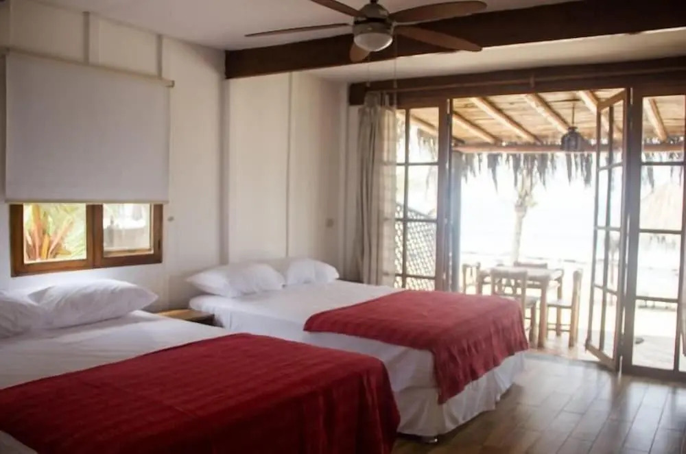 Hoja de Palma Bungalows