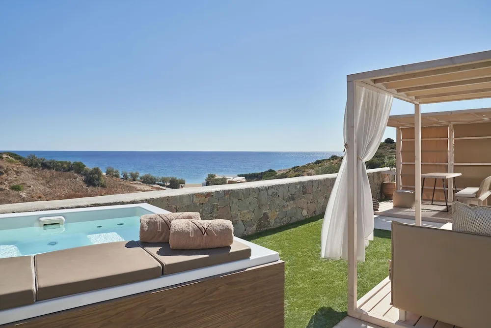 Volcano Luxury Suites Milos