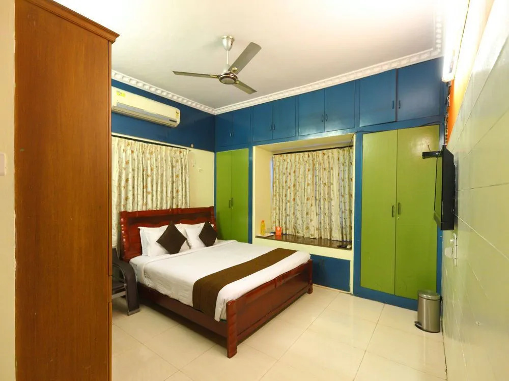 OYO 8033 T Nagar