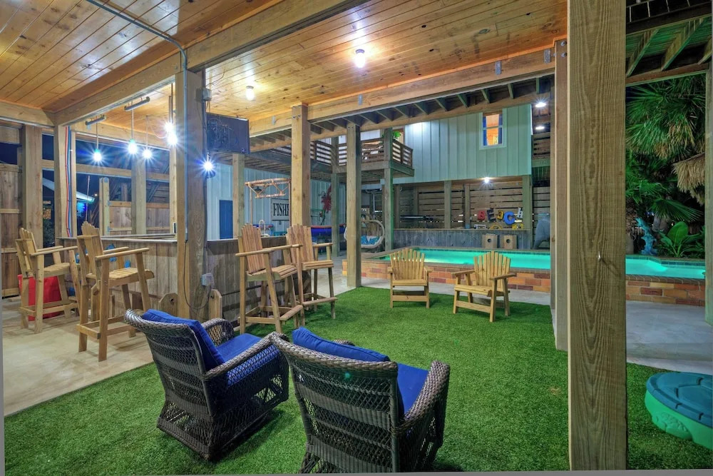 Fish Camp Buyout by Avantstay Unique 6bdr Escape, Private Pool + Views!