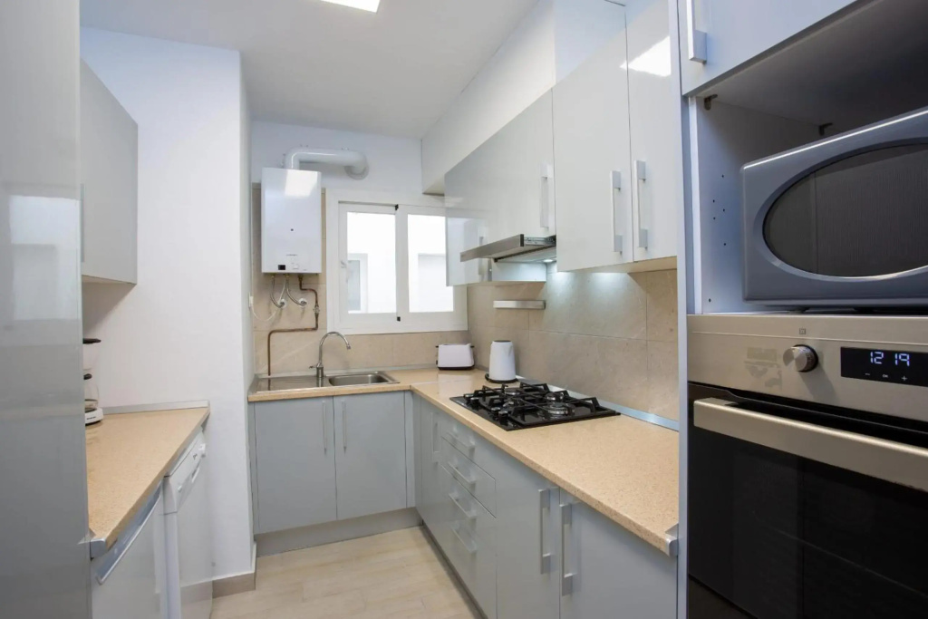 Acogerdor apartmento para 5 personas en el centro de Moraira