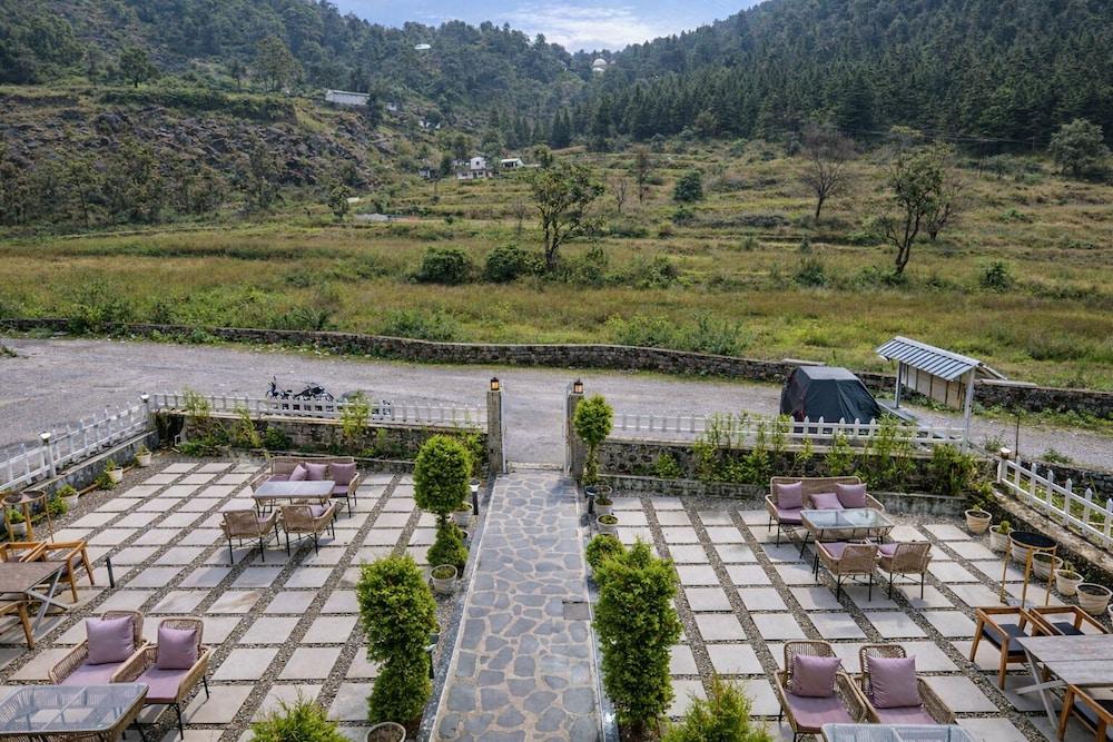 Four Farm - Best Resort In Nainital For Family