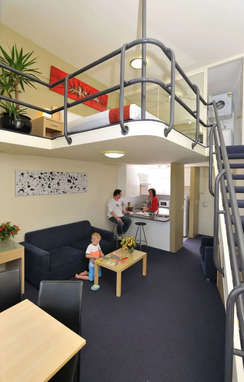 Metro Apartments on Darling Harbour