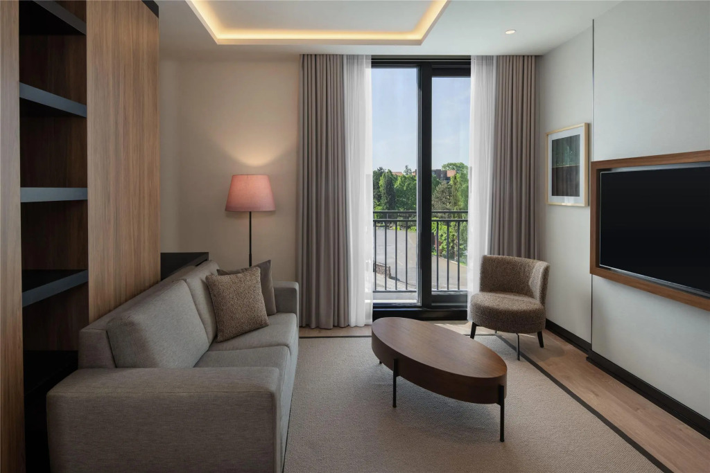 Altunizade Suites Istanbul, Curio Collection By Hilton