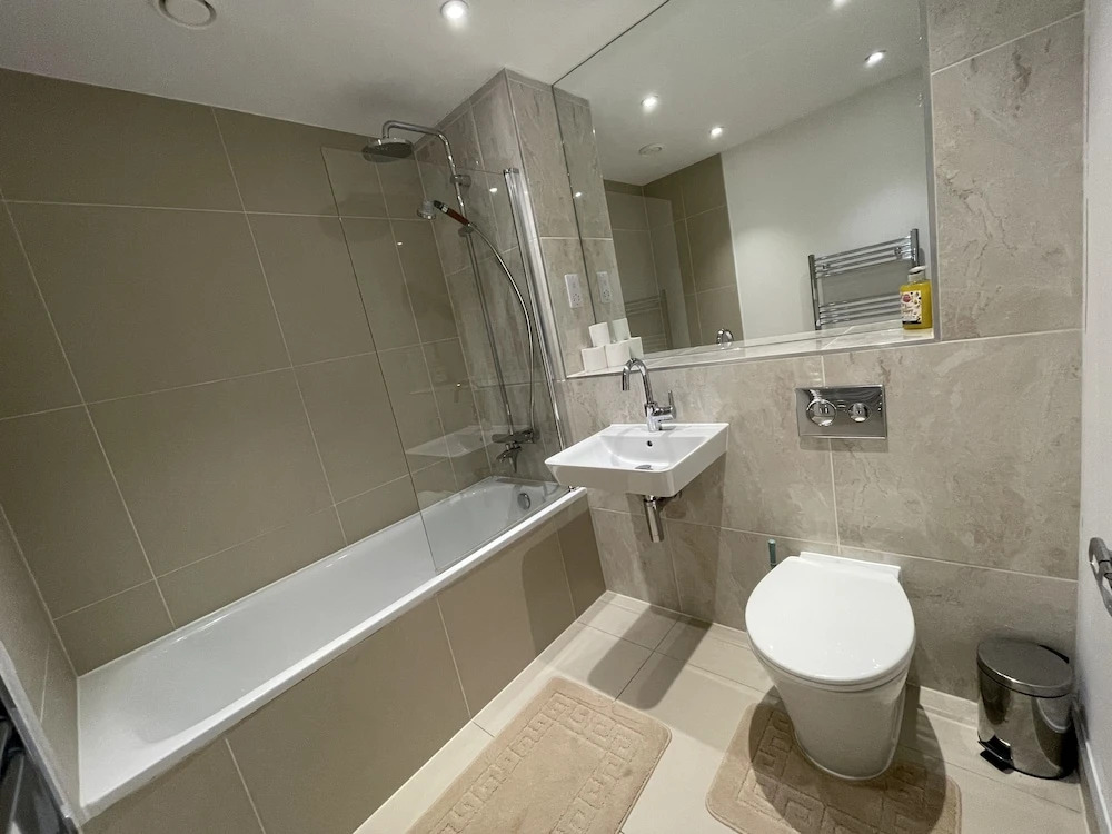 Remarkable 2-bed Apartment in London
