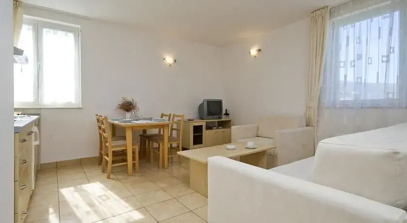 Apartments Jakov