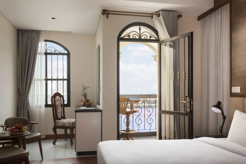 LCS Hotel & Apartment