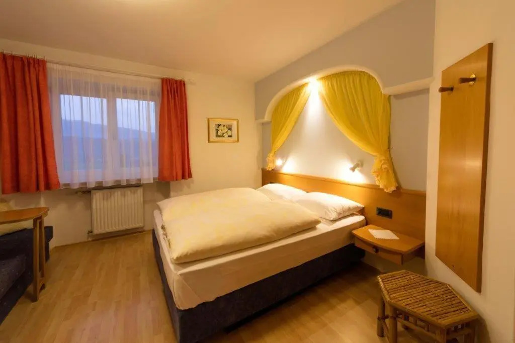 Haus Aron