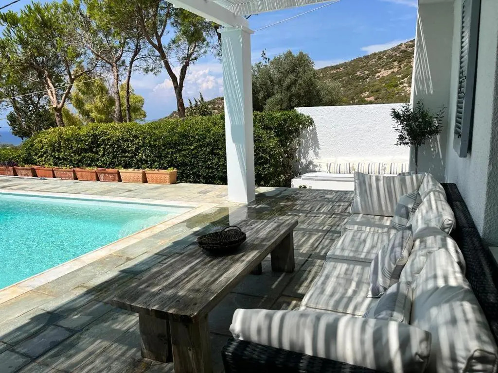 Saronida Boutique Villa Private Pool, Sea views, Lovely Gardens & Roof Terrace