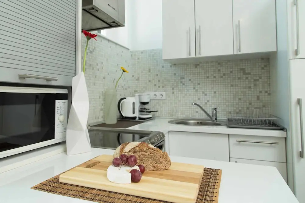 Two Bedroom Suites Near The Parliament