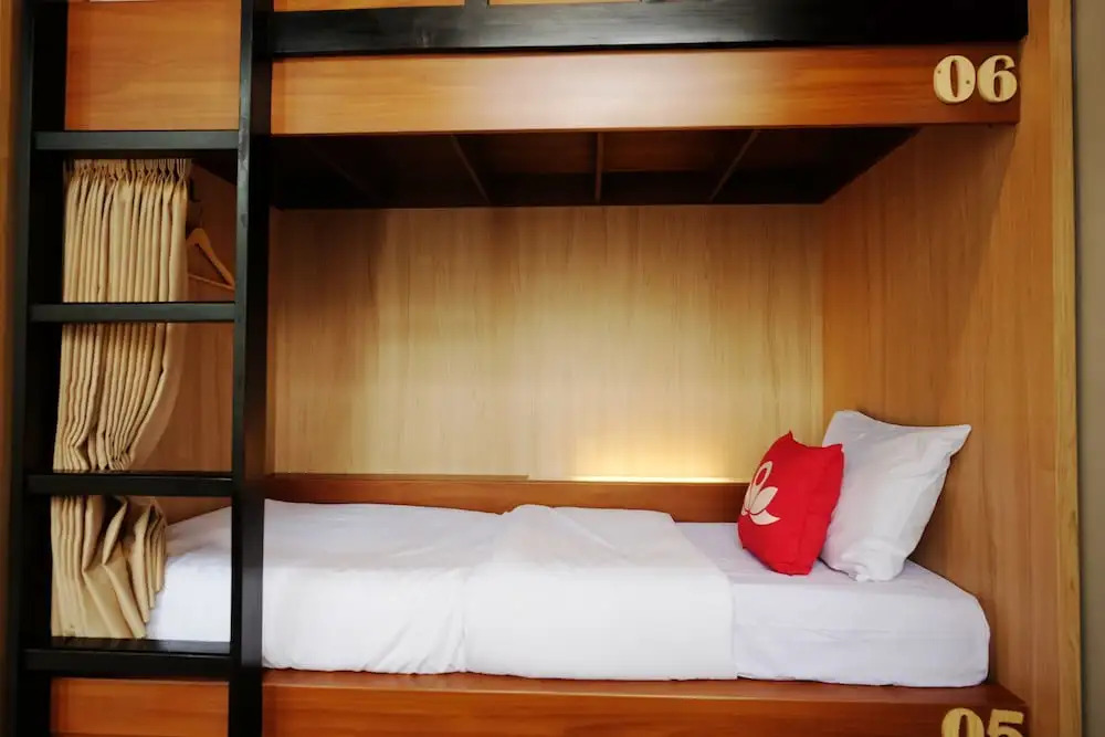 ZEN Hostel Alun-Alun Sarinah
