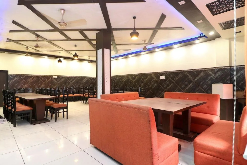 Oyo 37860 Hotel Batra