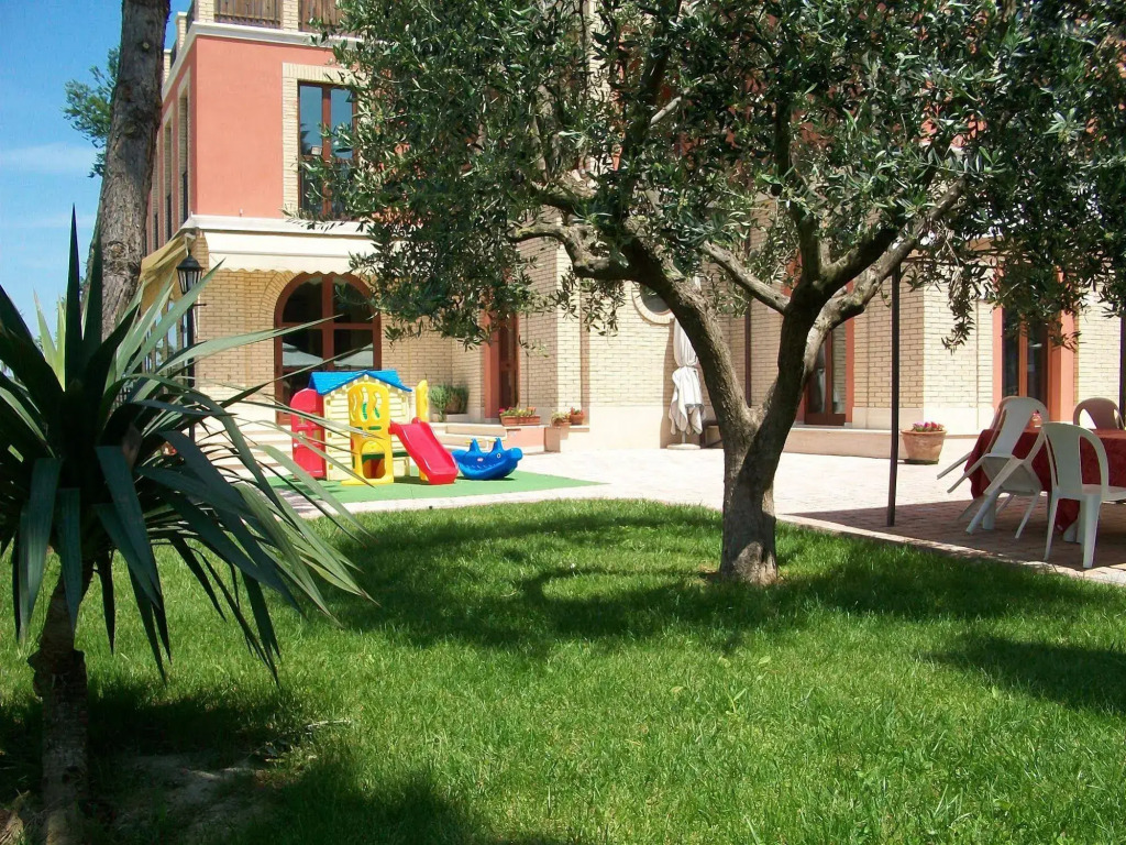 Hotel Ristorante Casa Rossa