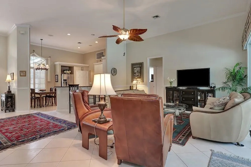 Timberline Drive Home