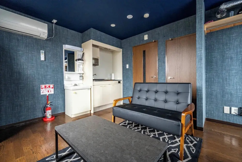 Silk Court 301