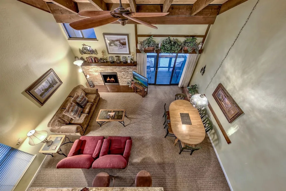 Newly Remodeled 2 Bedroom Townhome With Loft Townhouse by RedAwning