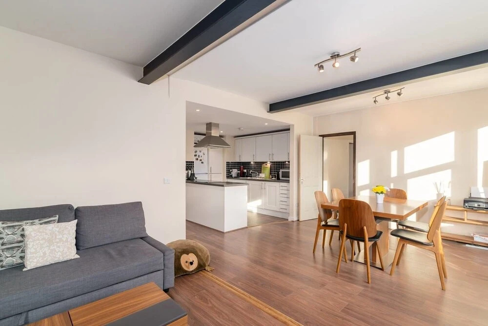 Beautiful Modern 2 bed Apartment