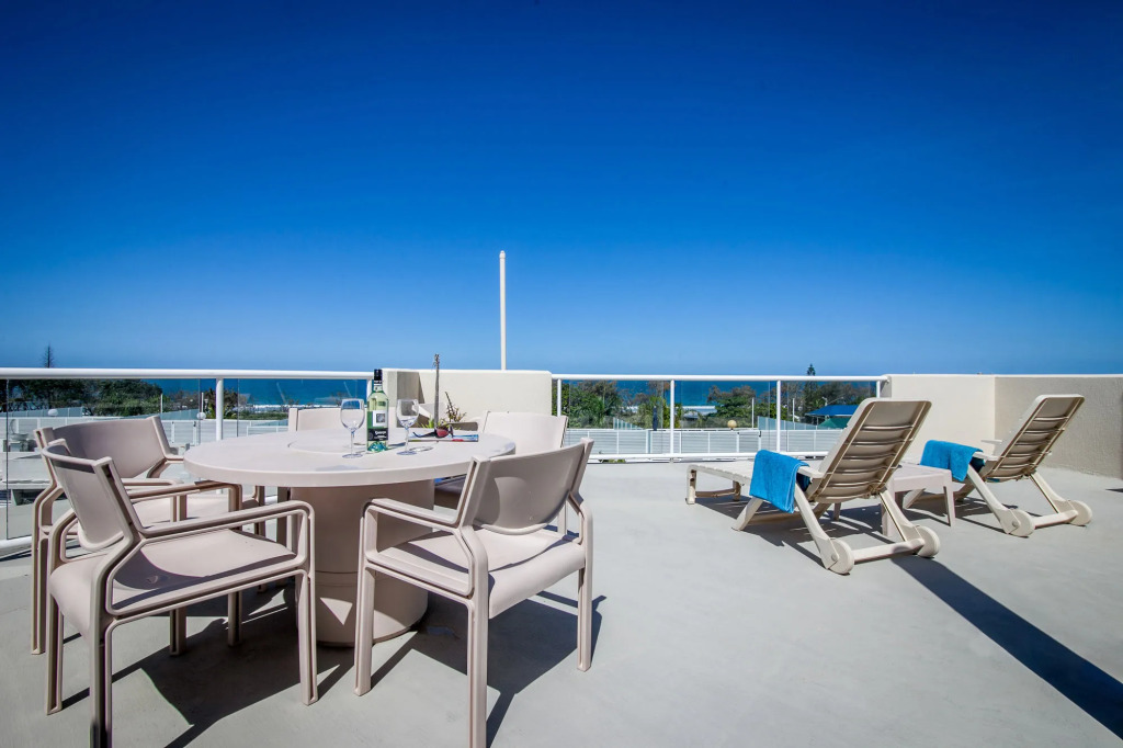 The Burlington Holiday Apartments