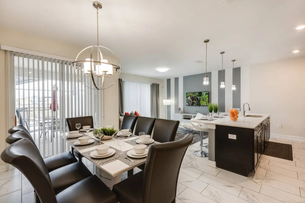 New 4 bedroom villa, best location