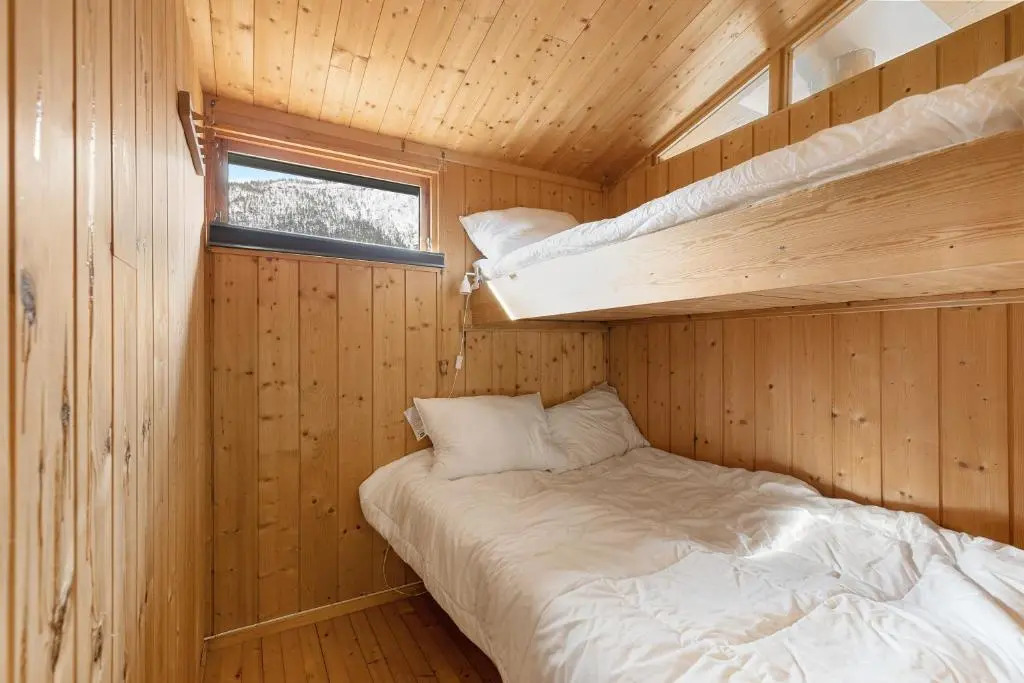 Lem Cabins