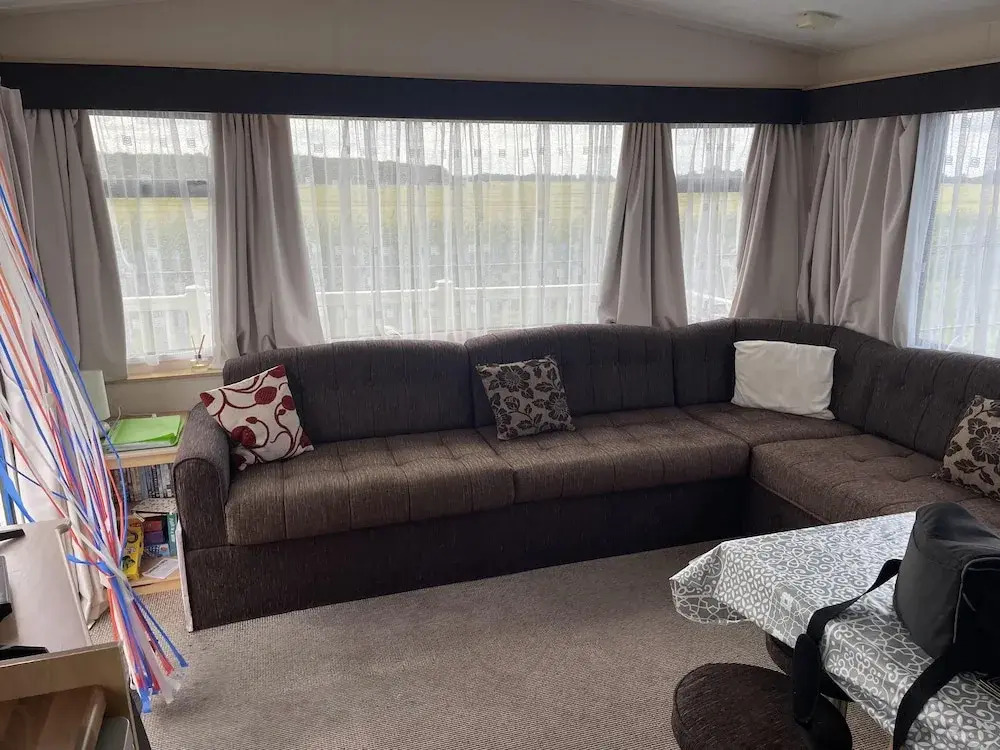 4 Bed Lodge Sleeps 8 - Pet Friendly, Parking