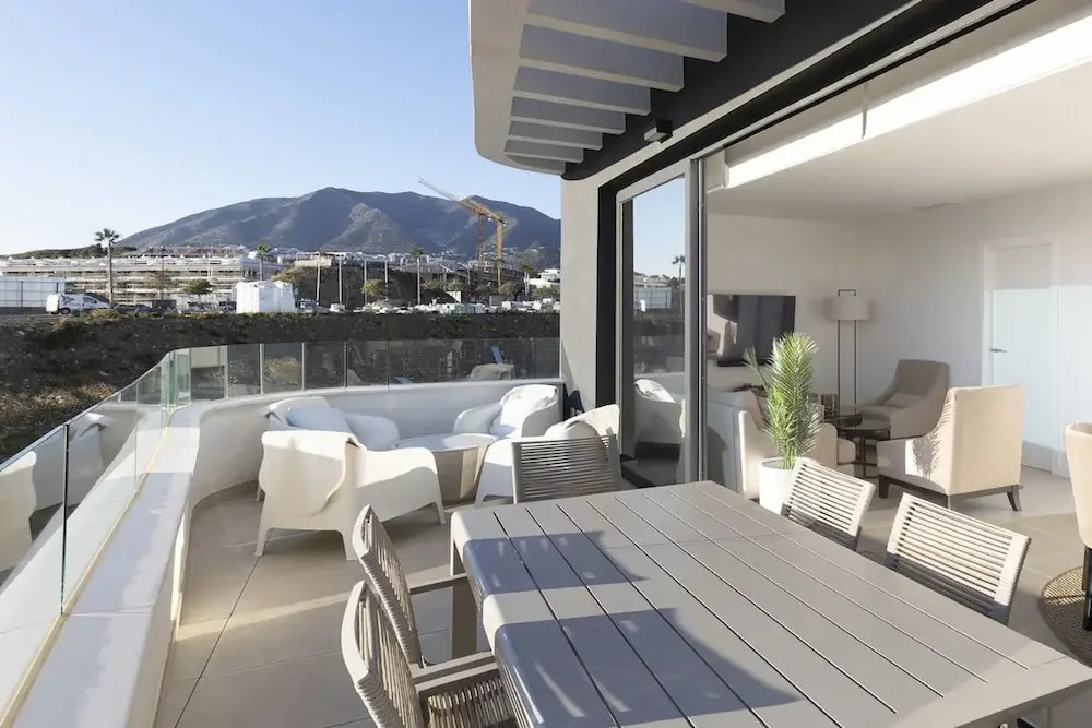 Horizon Top Floor Apartment Higueron