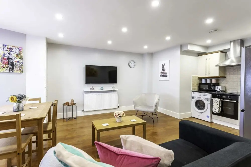 Spacious Clapham Junction Apartment