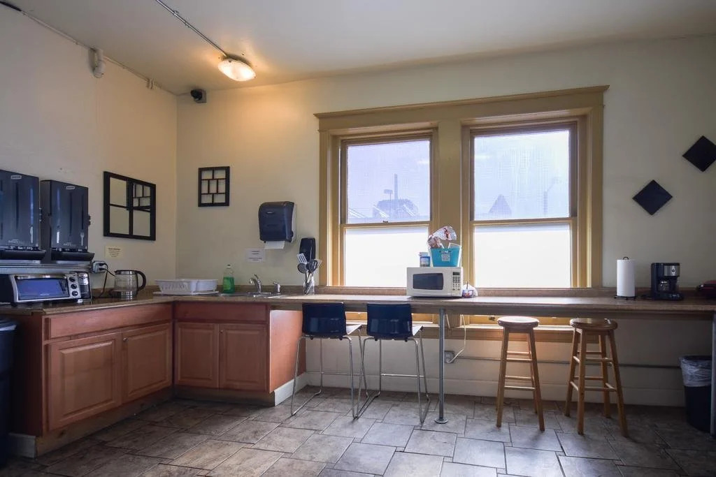 AAE 11th Avenue Hostel