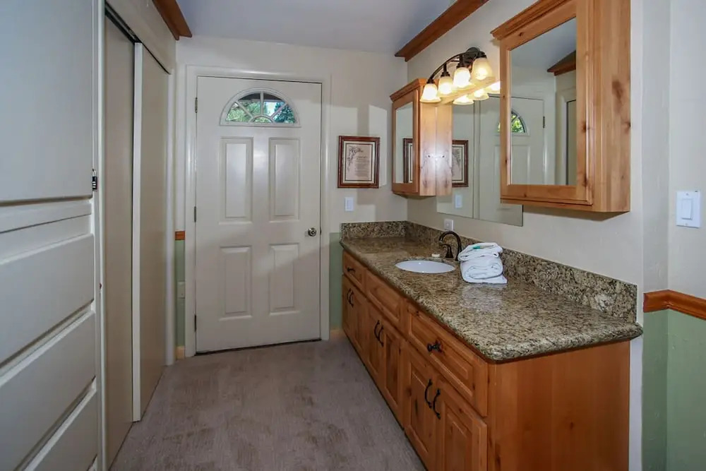 Red Door Cabin 1495 by RedAwning