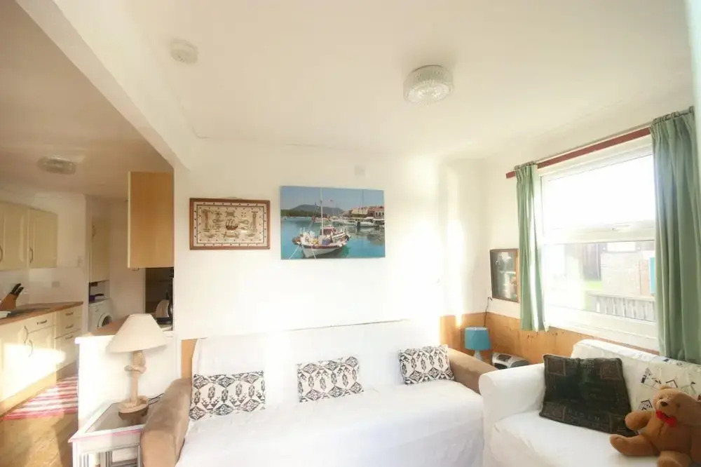 10A Medmerry Park 2 Bedroom Chalet