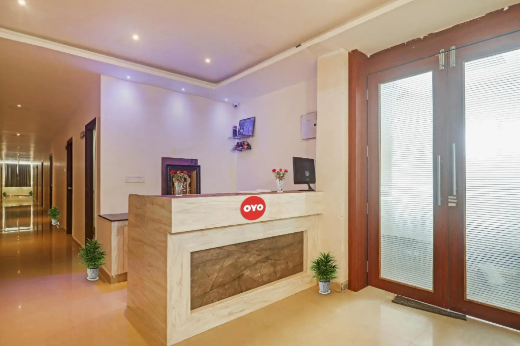 OYO 93527 Hotel 7 Hills Luxury Rooms