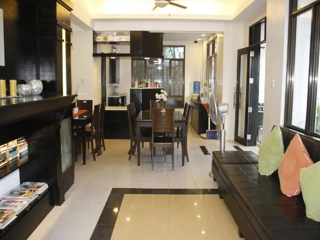 One Crescent Place Hotel