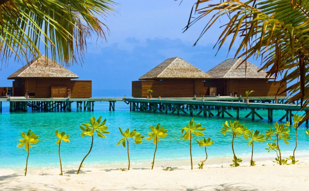 Ras Beach Inn