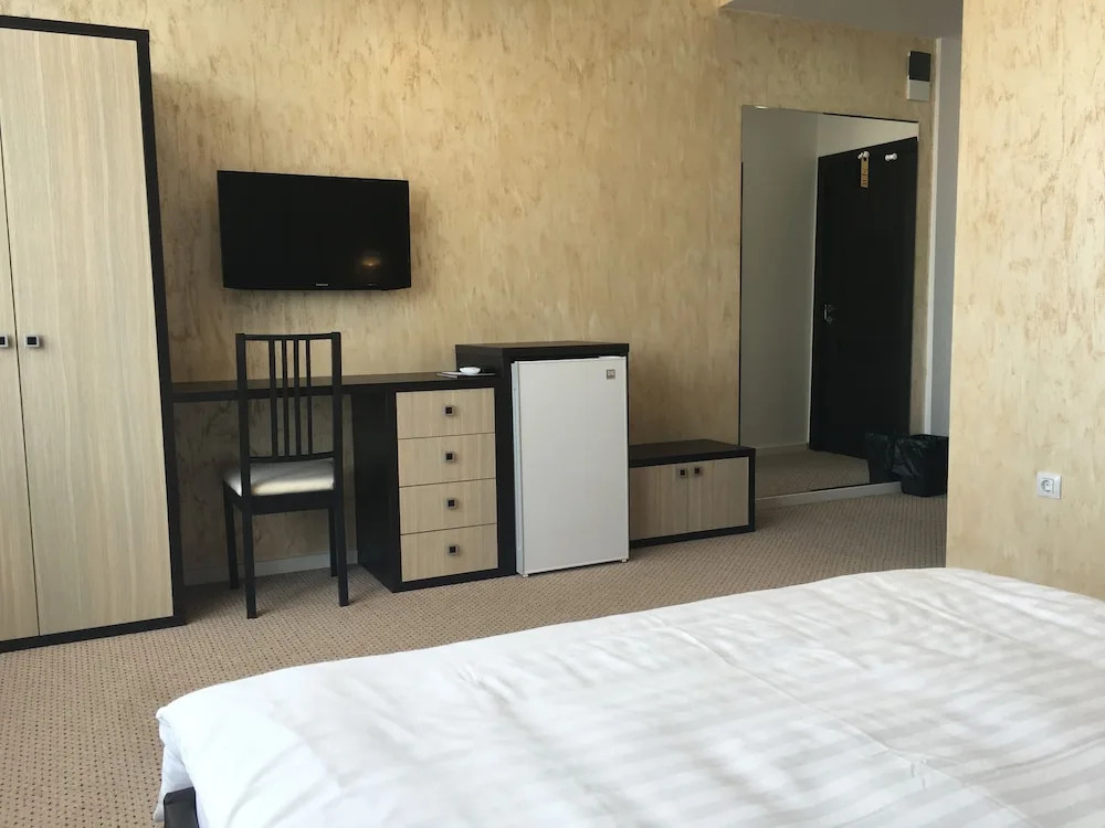 GIA Suites