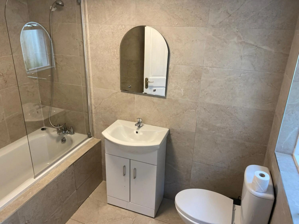 2 Bed Townhouse Eyre Square City Centre