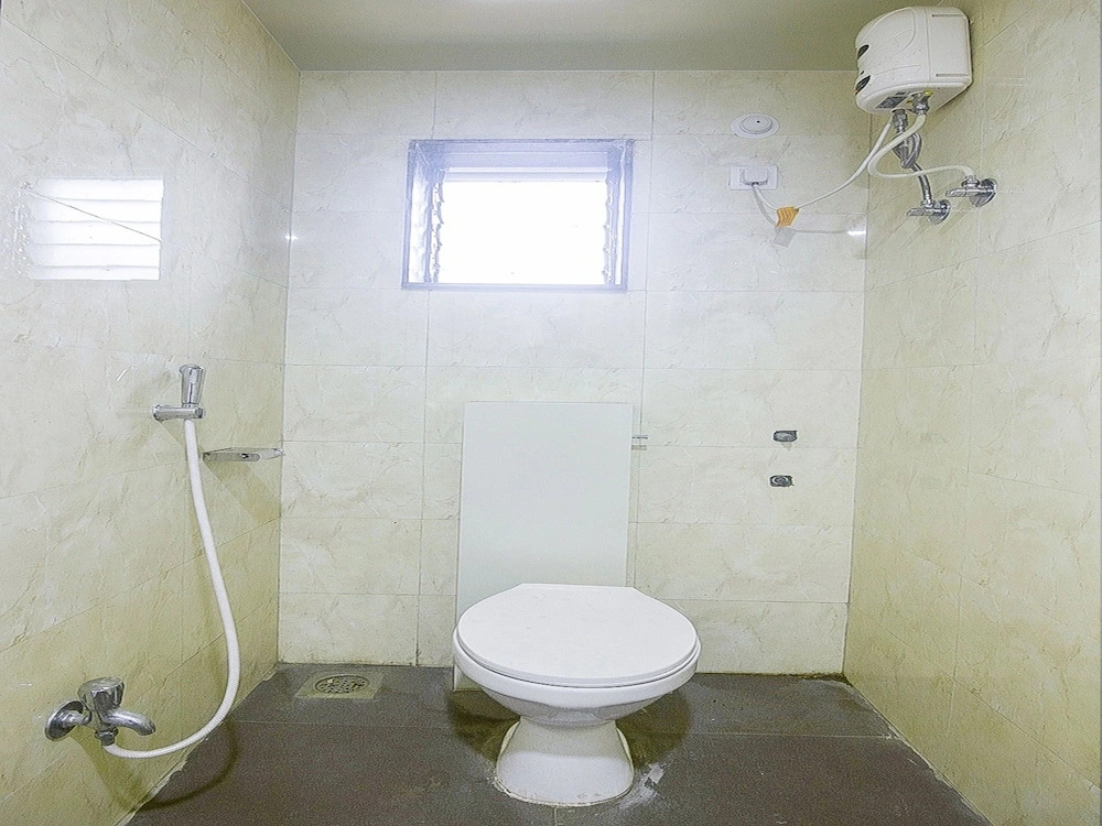 OYO 15982 Hotel Samrat Palace
